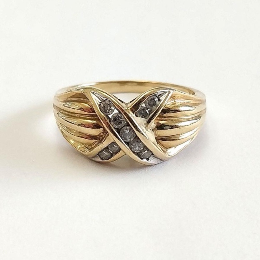 Vintage 14k ring with diamonds